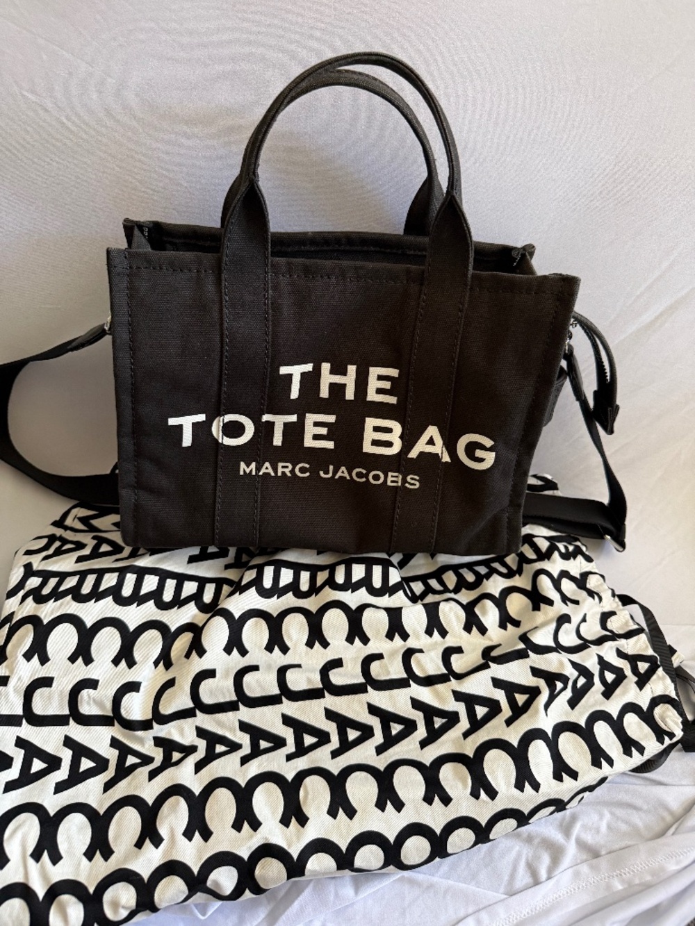 Marc Jacobs The Canvas Medium Tote Bag in Black